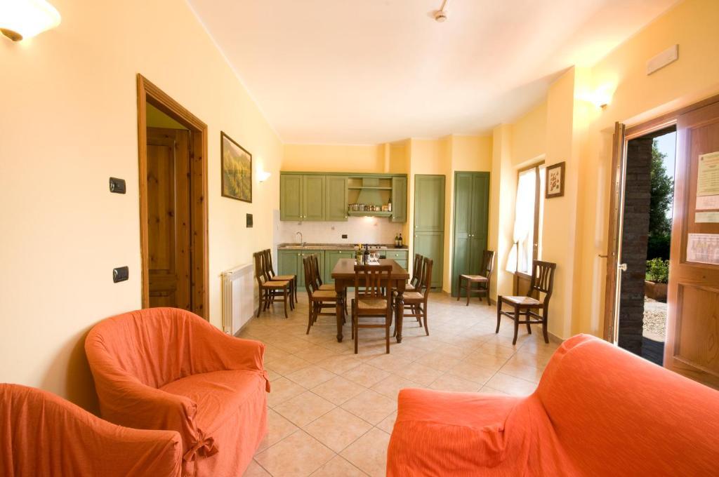 Agriturismo Macinatico San Gimignano Phòng bức ảnh
